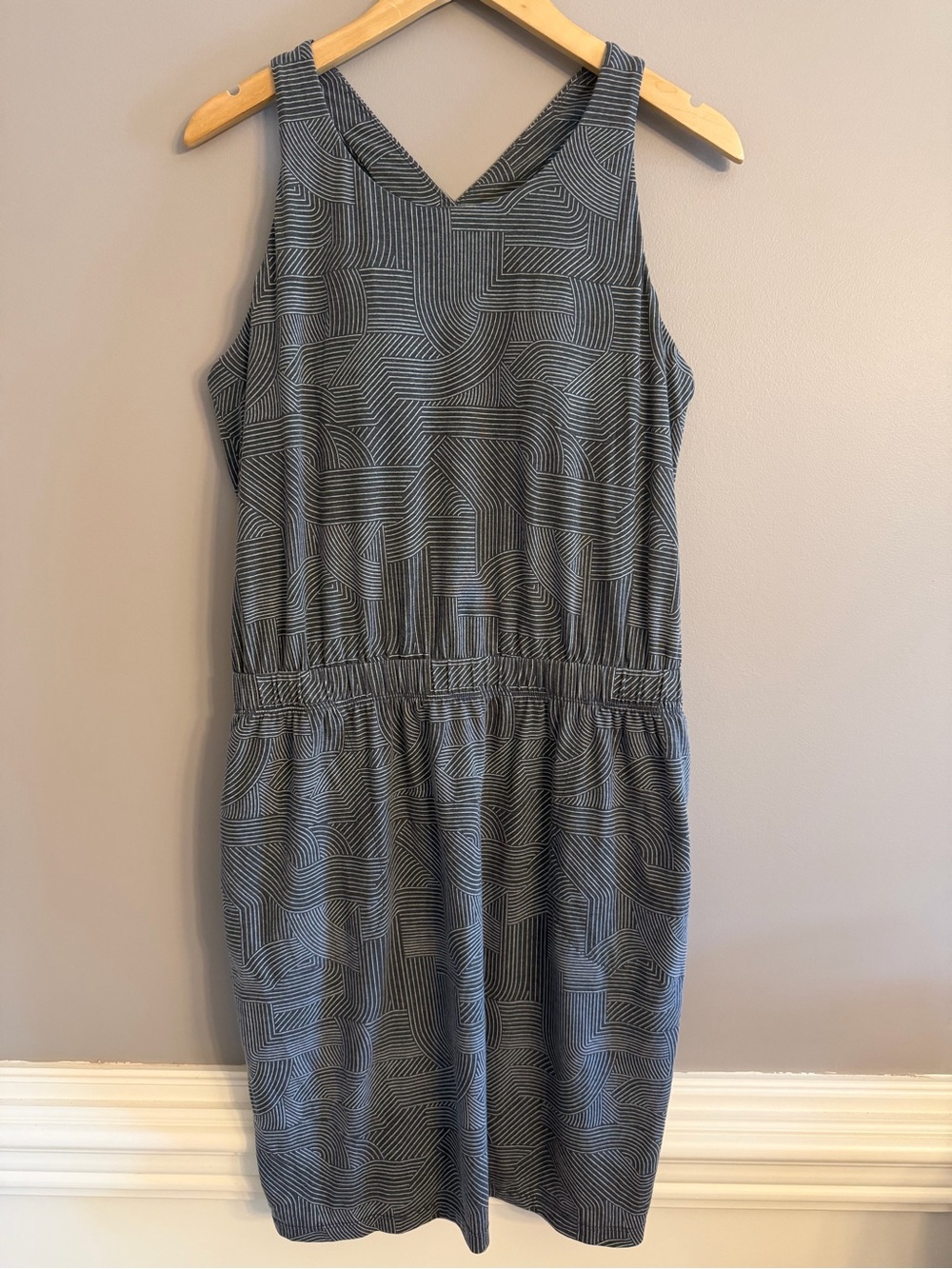 PrAna Gray Printed Sleeveless Travel Dress Built-In Shelf Bra Pockets Lg